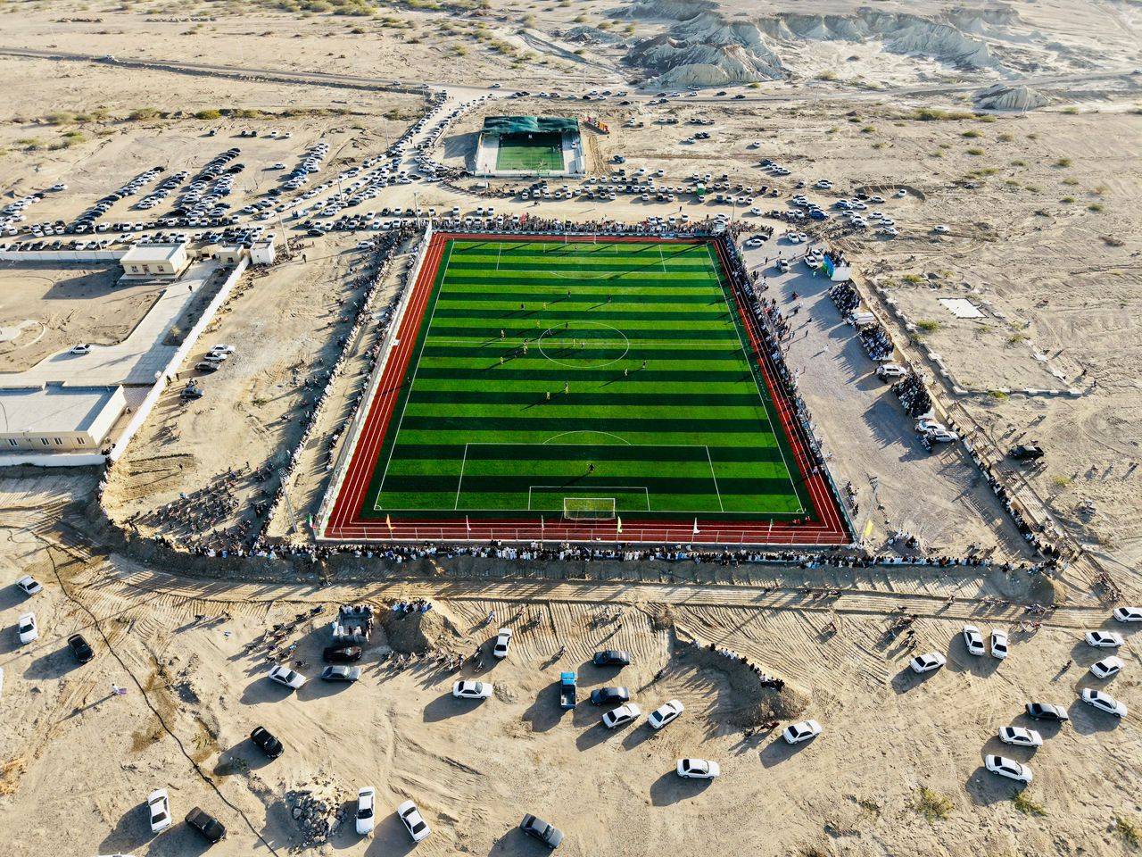 پانصدو‌سی‌اُمین زمین چمن مصنوعی بنیاد علوی در هرمزگان به بهره‌برداری رسید